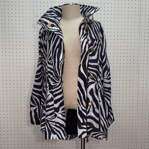 NWT G.E.T. Women’s XS Zebra Print LightWeight Water Resistant Hidden Hood Jacket - Picture 16 of 16
